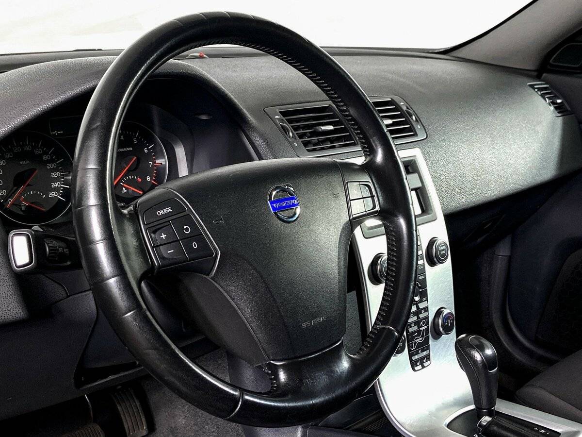 Volvo S40 с пробегом — 2010 год. Фото: #11