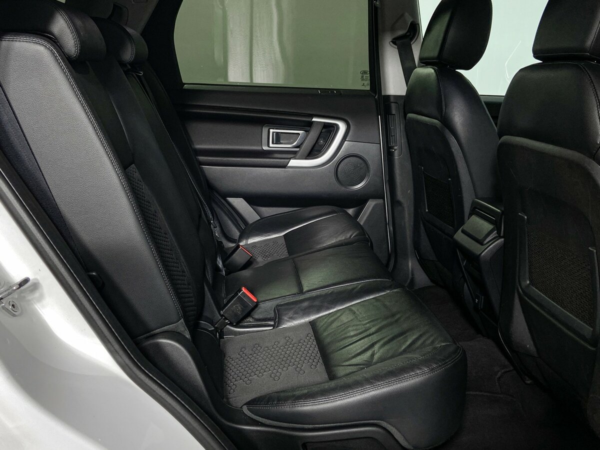 Land Rover Discovery Sport с пробегом — 2018 год. Фото: #9