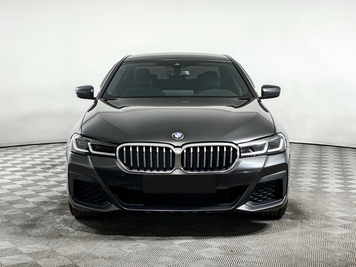 BMW 5 серии с пробегом — 2021 год. Фото: #1