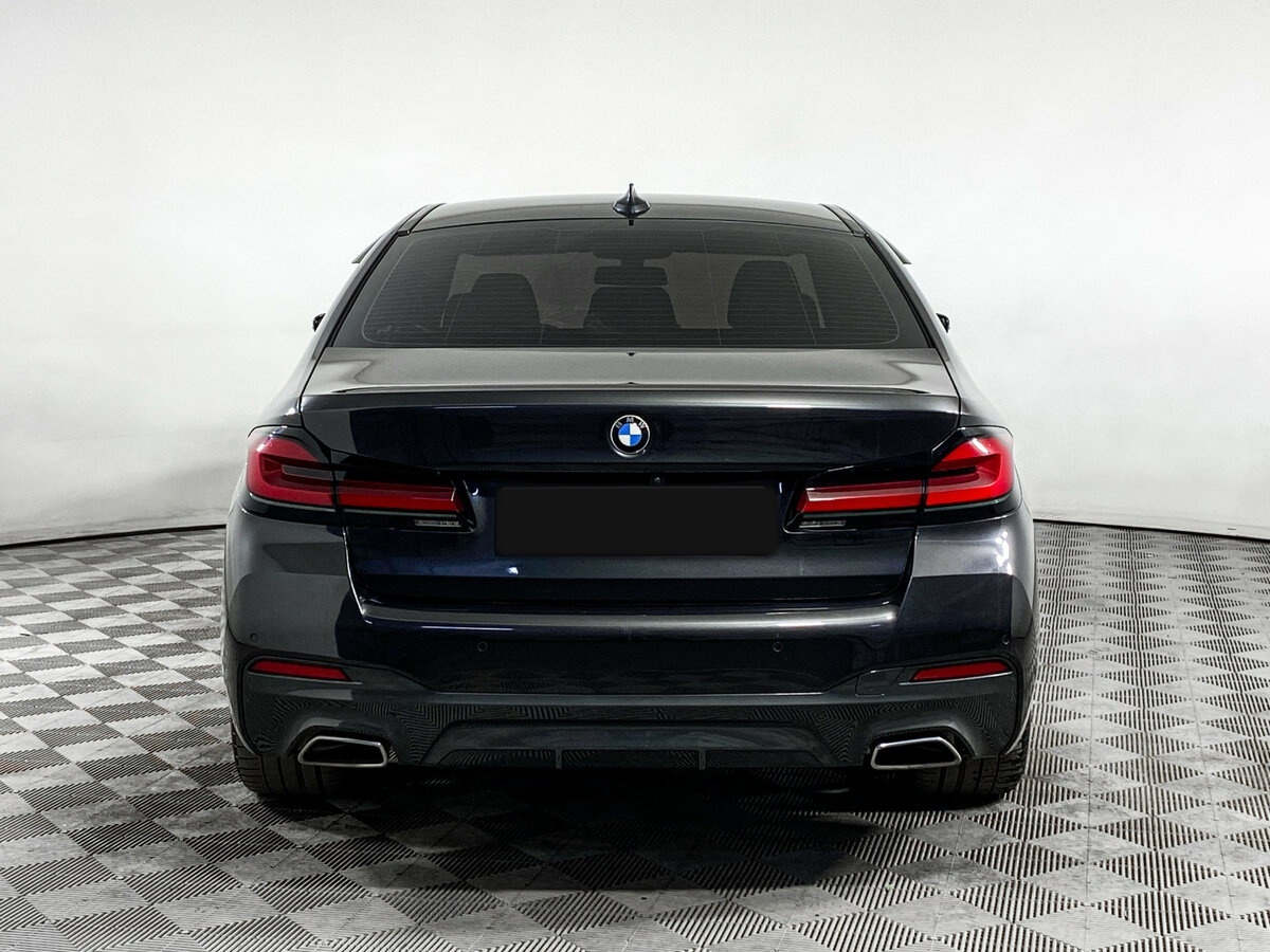 BMW 5 серии с пробегом — 2021 год. Фото: #3