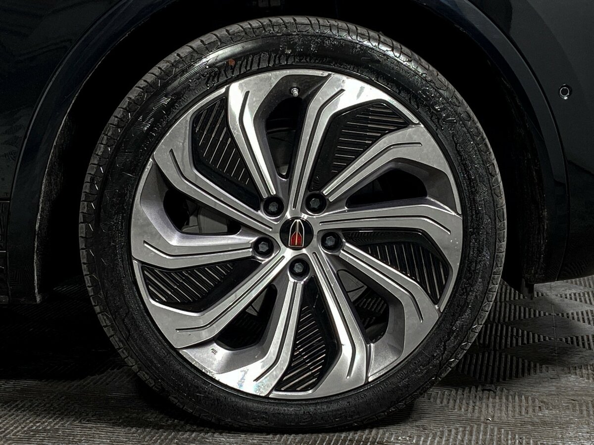 Hongqi E-HS9 с пробегом — 2023 год. Фото: #21