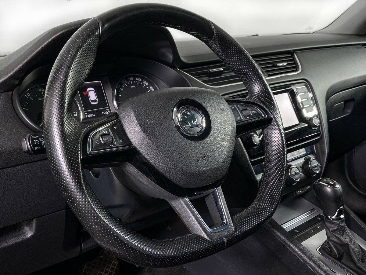 Skoda Octavia с пробегом — 2015 год. Фото: #13