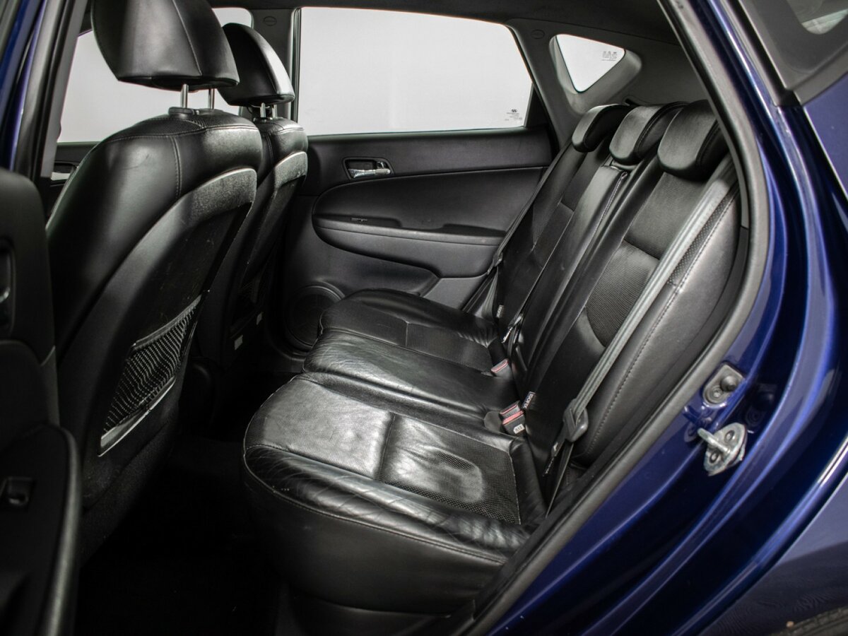 Hyundai i30 с пробегом — 2009 год. Фото: #9