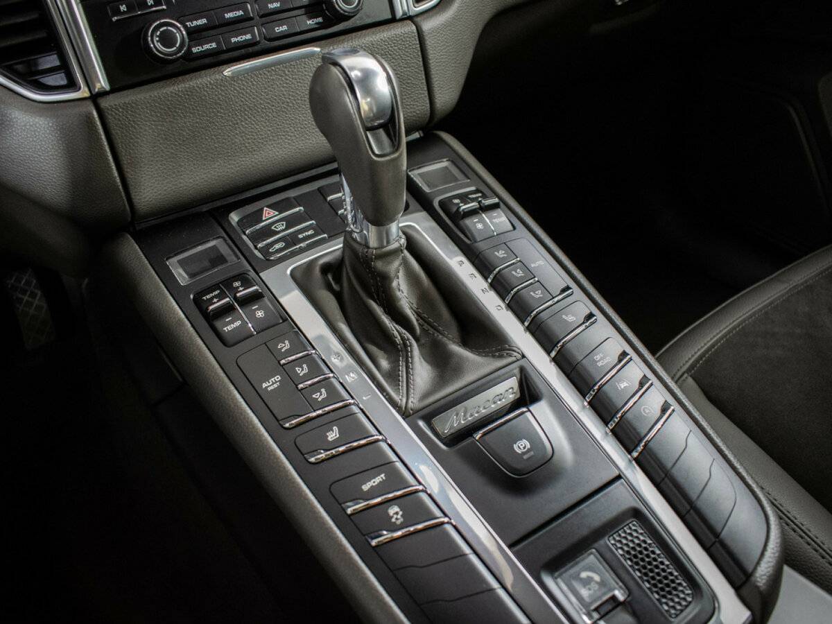 Porsche Macan с пробегом — 2018 год. Фото: #12
