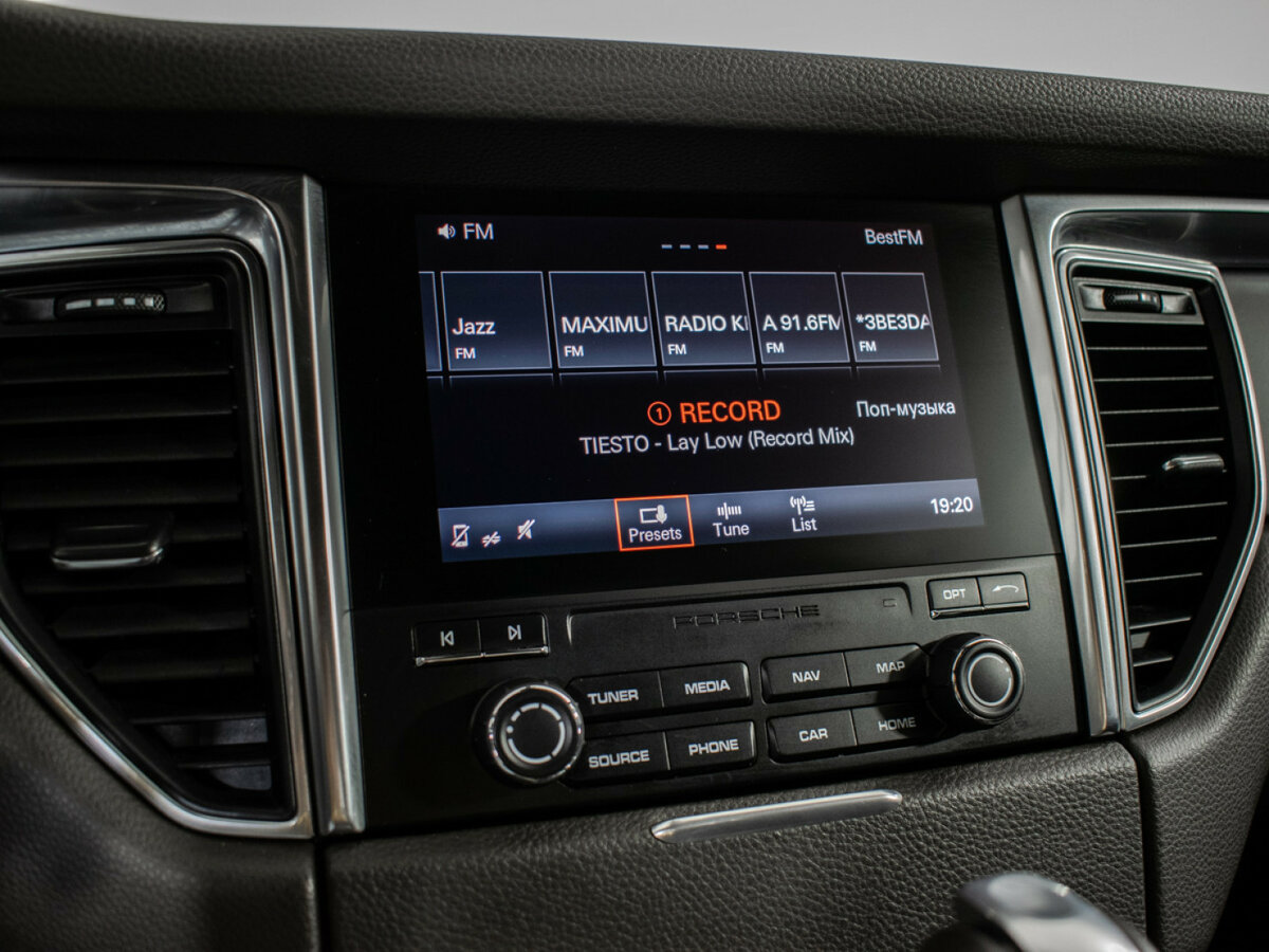 Porsche Macan с пробегом — 2018 год. Фото: #14