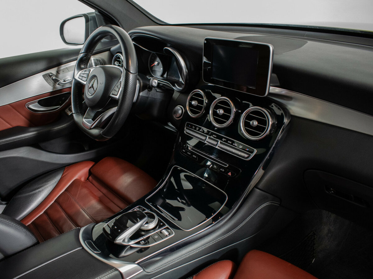 Mercedes-Benz GLC Coupe с пробегом — 2017 год. Фото: #8