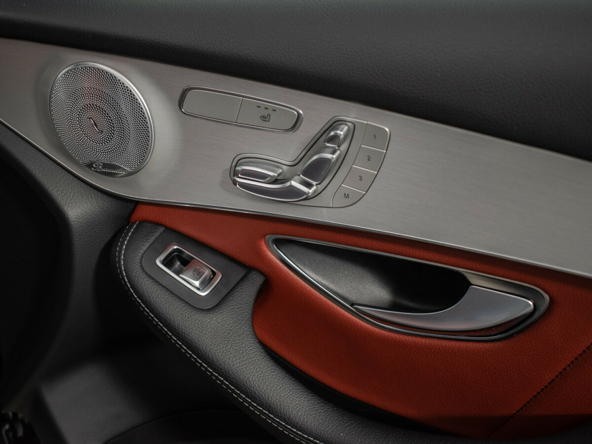 Mercedes-Benz GLC Coupe с пробегом — 2017 год. Фото: #12