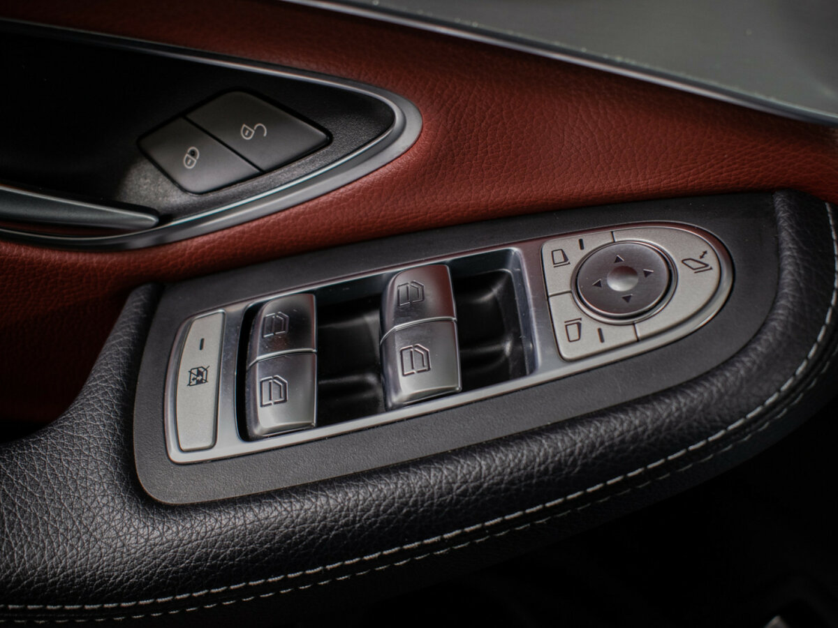 Mercedes-Benz GLC Coupe с пробегом — 2017 год. Фото: #18