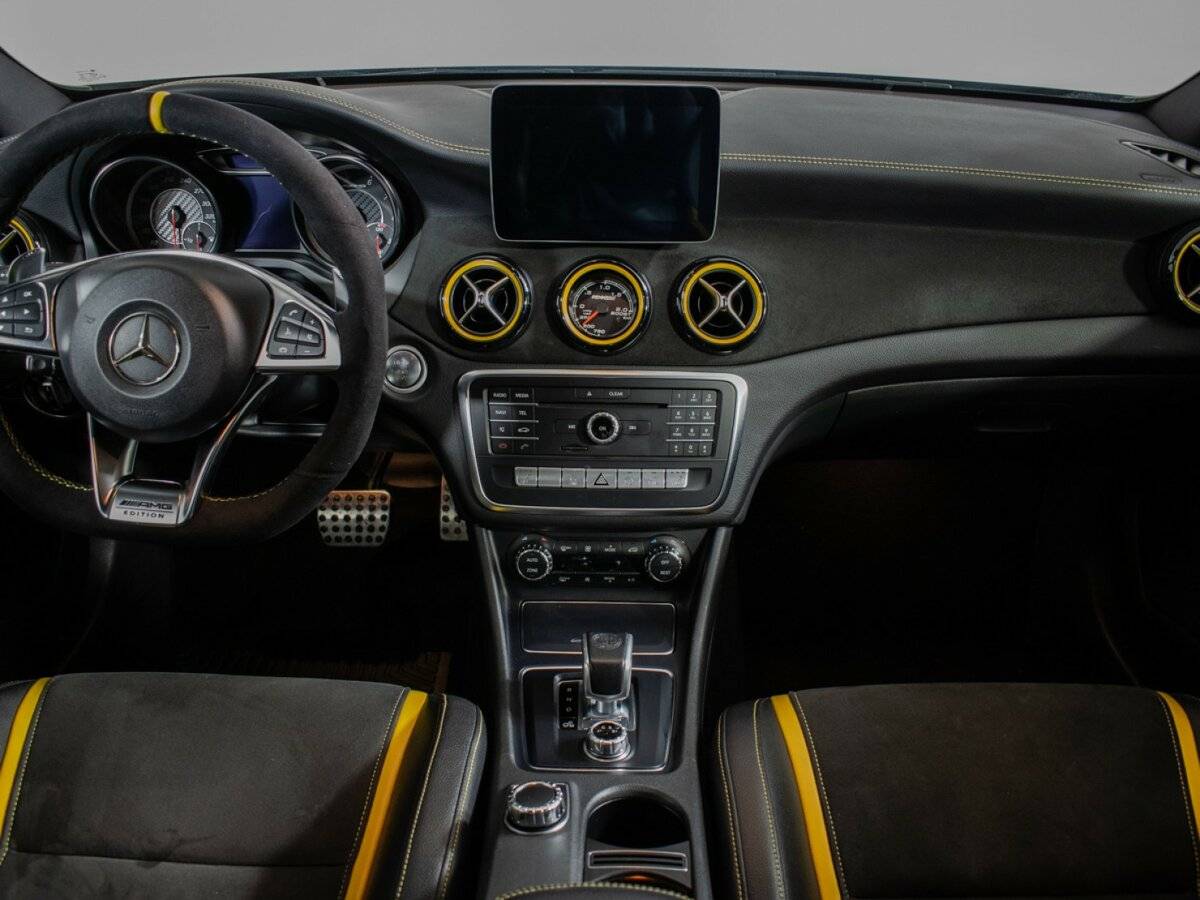 Mercedes-Benz GLA AMG с пробегом — 2018 год. Фото: #8