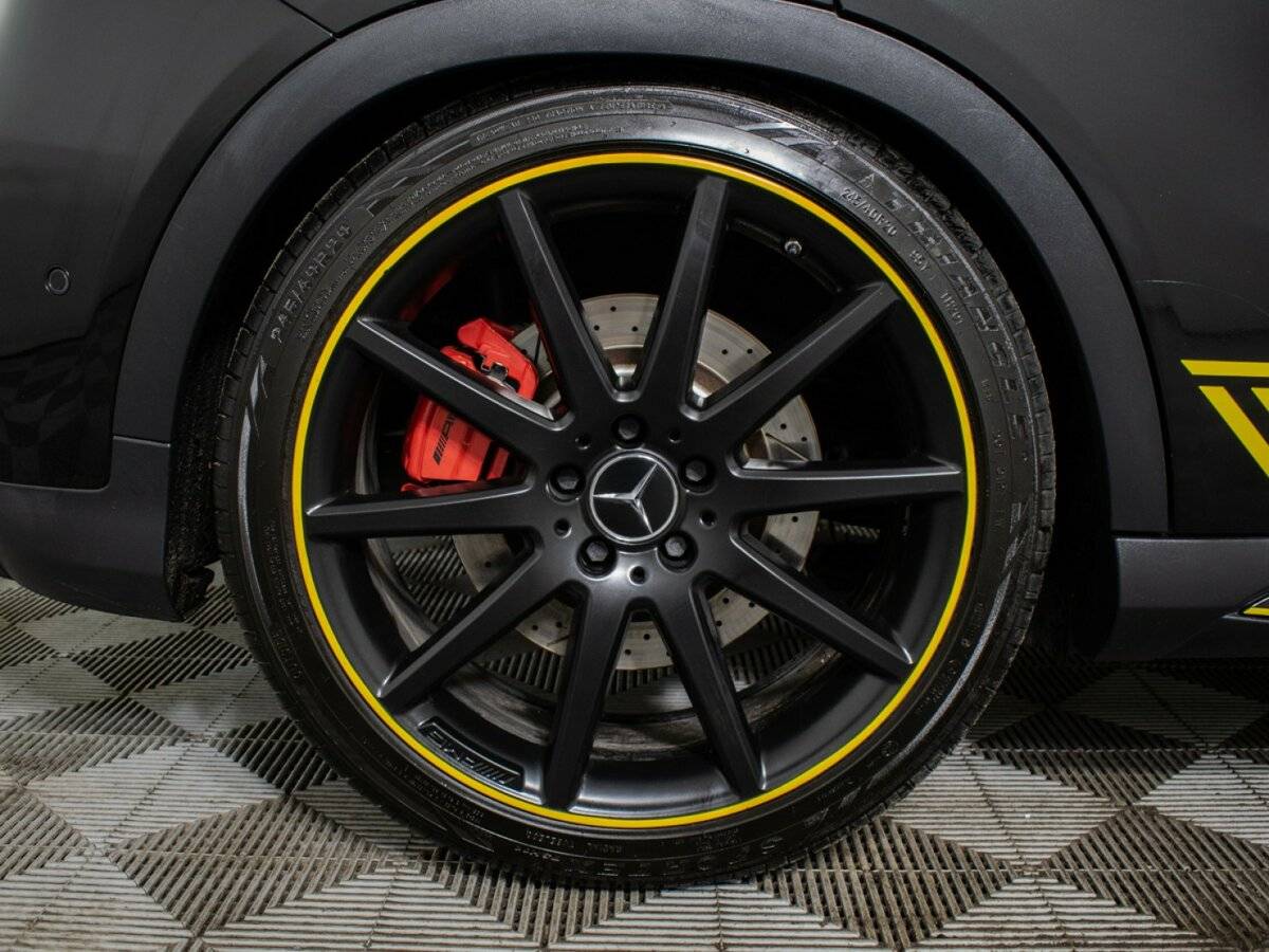 Mercedes-Benz GLA AMG с пробегом — 2018 год. Фото: #18