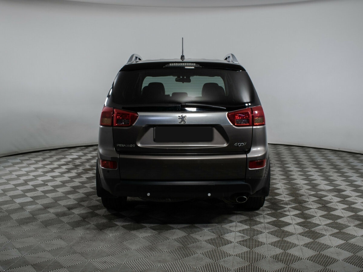 Peugeot 4007 с пробегом — 2010 год. Фото: #5