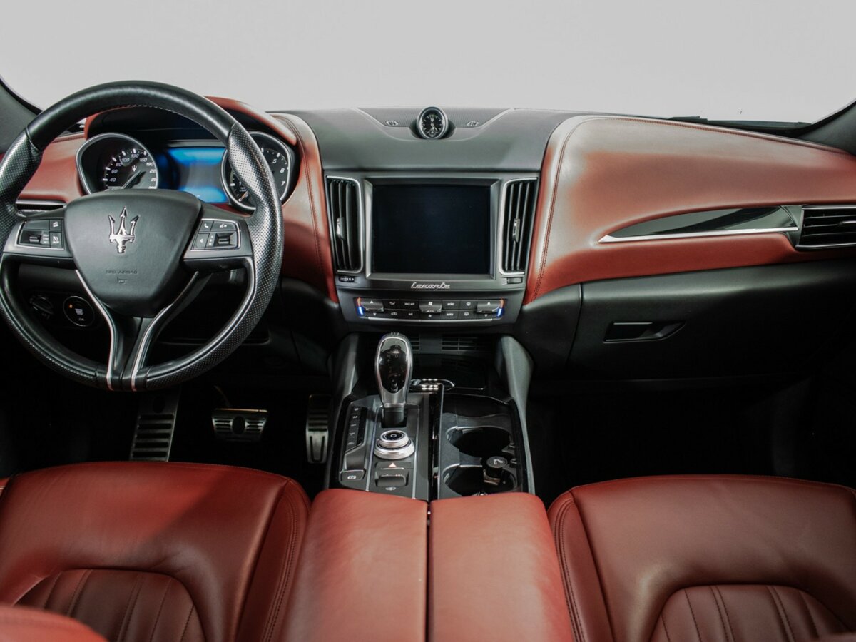 Maserati Levante с пробегом — 2017 год. Фото: #10