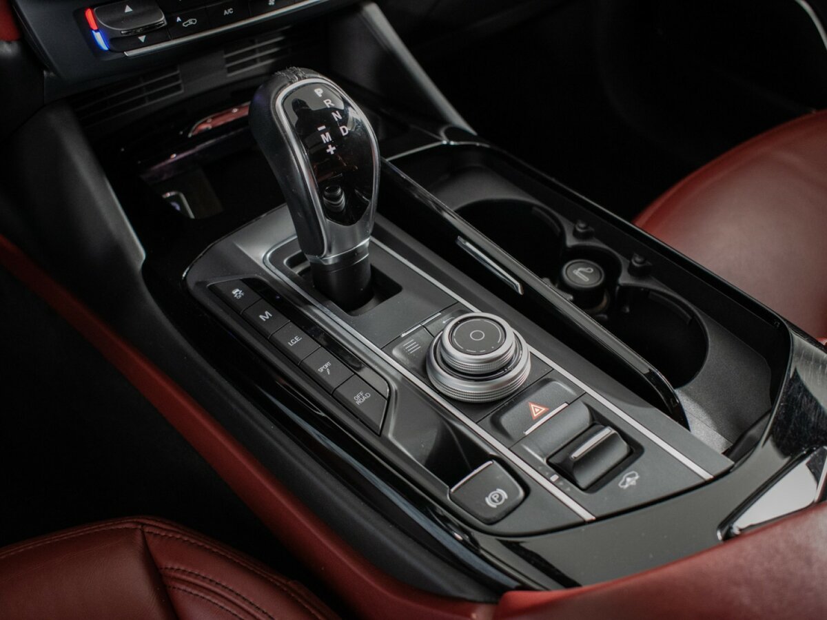 Maserati Levante с пробегом — 2017 год. Фото: #17