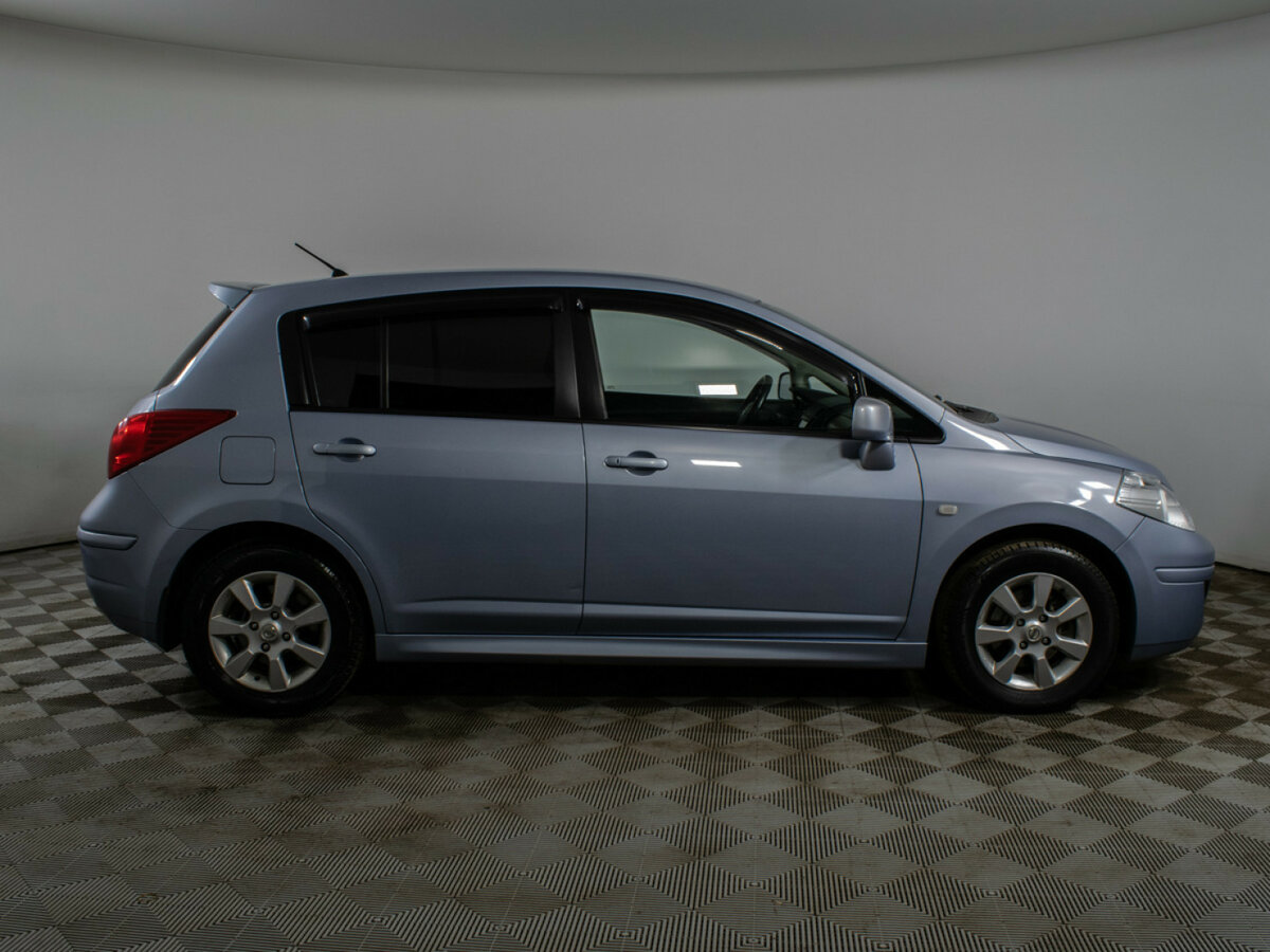 Nissan Tiida с пробегом — 2013 год. Фото: #3