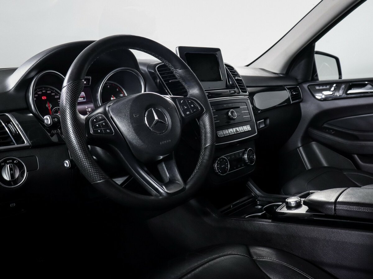 Mercedes-Benz GLE с пробегом — 2016 год. Фото: #13