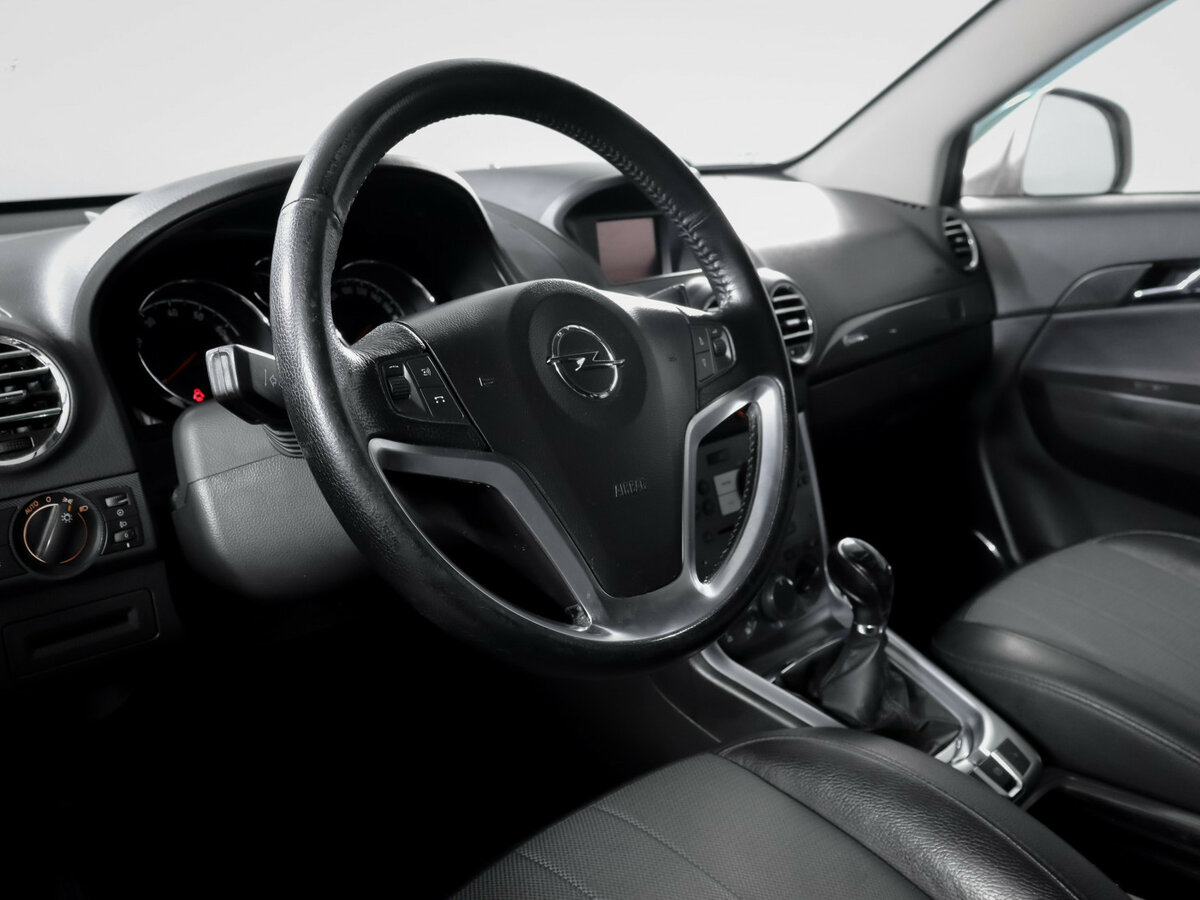 Opel Antara с пробегом — 2013 год. Фото: #13