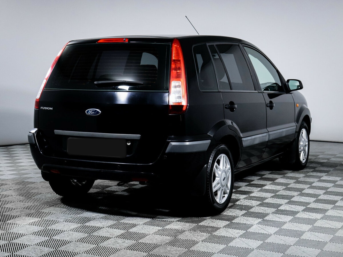 Ford Fusion с пробегом — 2006 год. Фото: #3