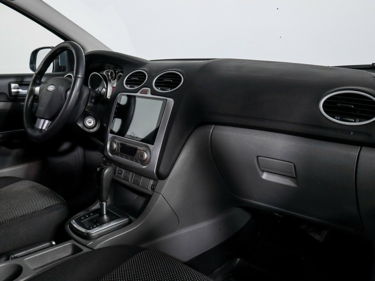 Ford Focus с пробегом — 2010 год. Фото: #6