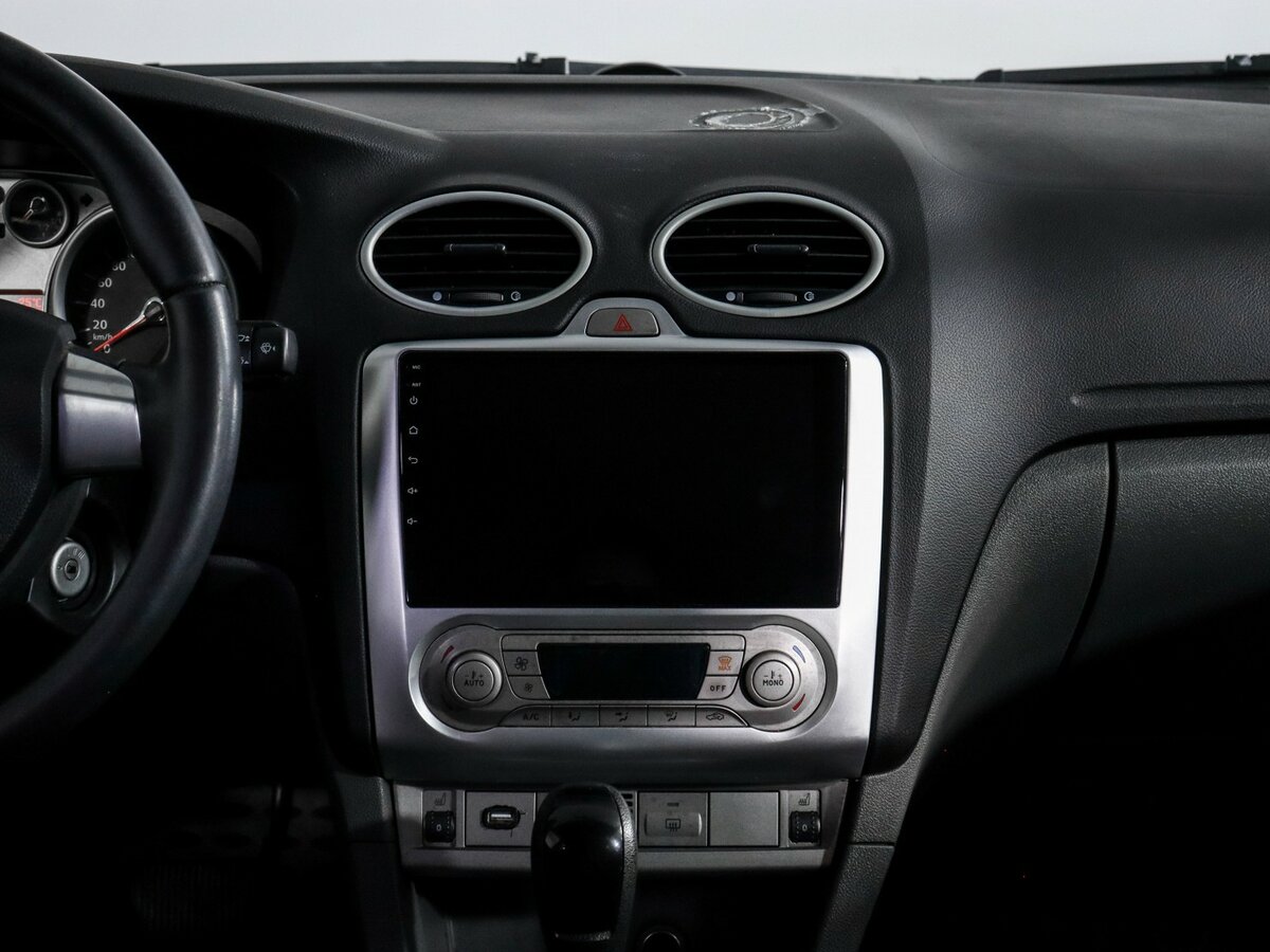 Ford Focus с пробегом — 2010 год. Фото: #9