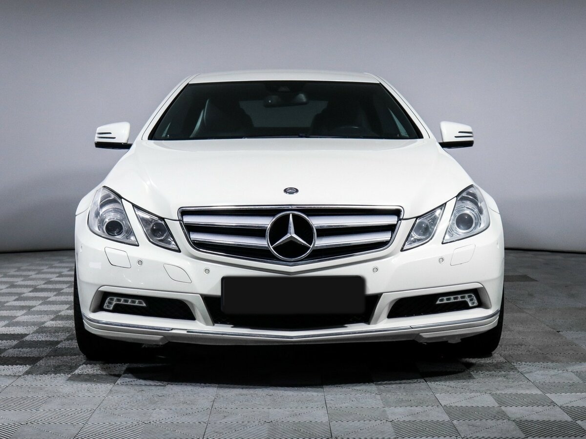 Mercedes-Benz E-Класс с пробегом — 2010 год. Фото: #1