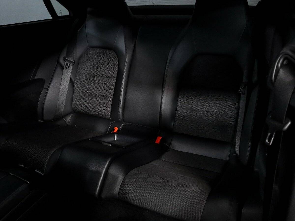 Mercedes-Benz E-Класс с пробегом — 2010 год. Фото: #7