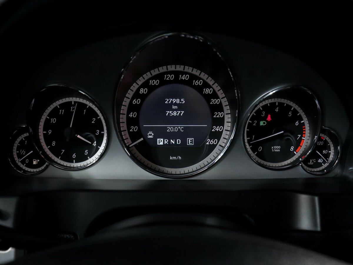 Mercedes-Benz E-Класс с пробегом — 2010 год. Фото: #8