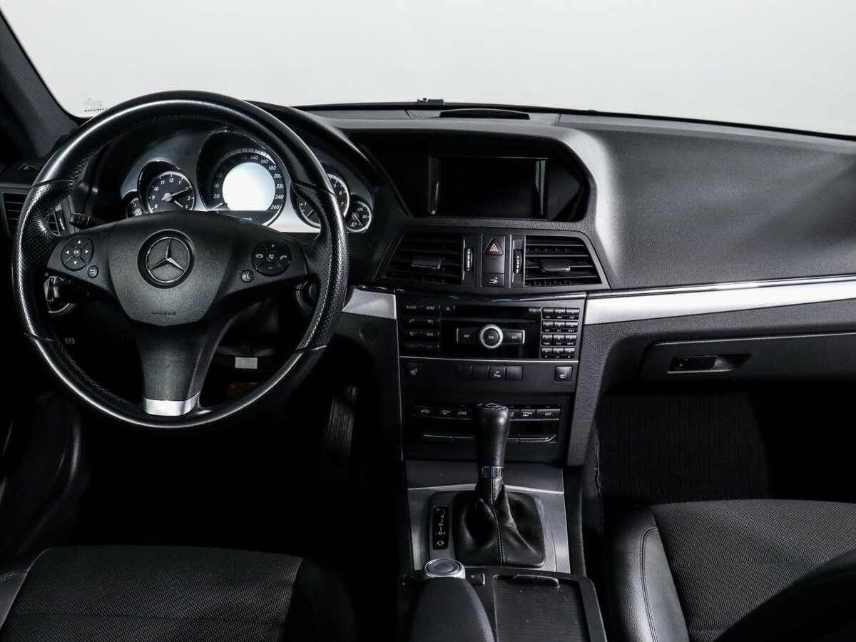 Mercedes-Benz E-Класс с пробегом — 2010 год. Фото: #9