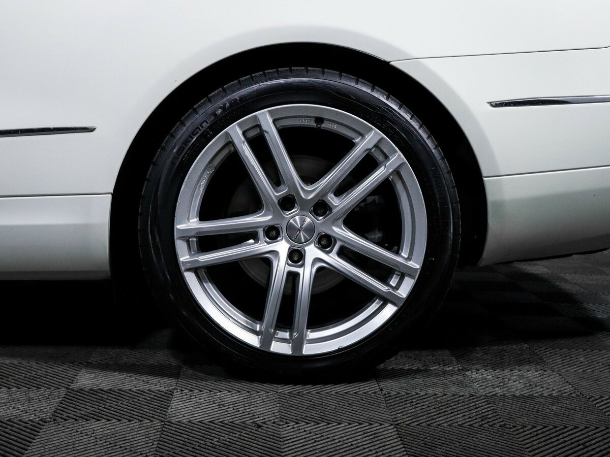 Mercedes-Benz E-Класс с пробегом — 2010 год. Фото: #11