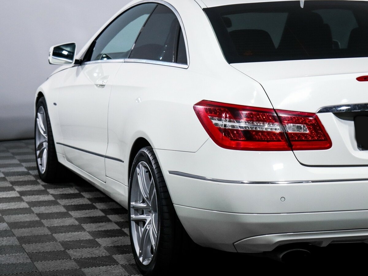 Mercedes-Benz E-Класс с пробегом — 2010 год. Фото: #13