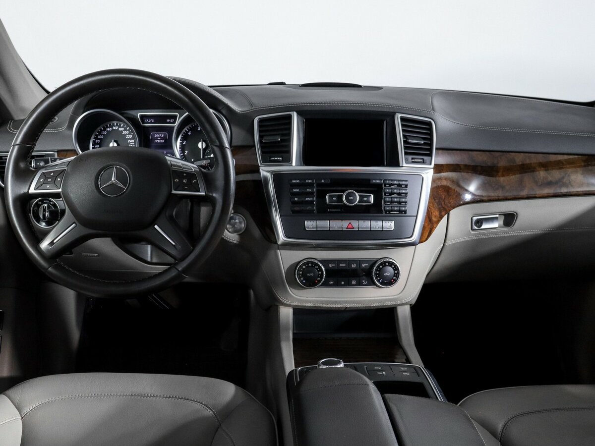 Mercedes-Benz GL-Класс с пробегом — 2013 год. Фото: #9