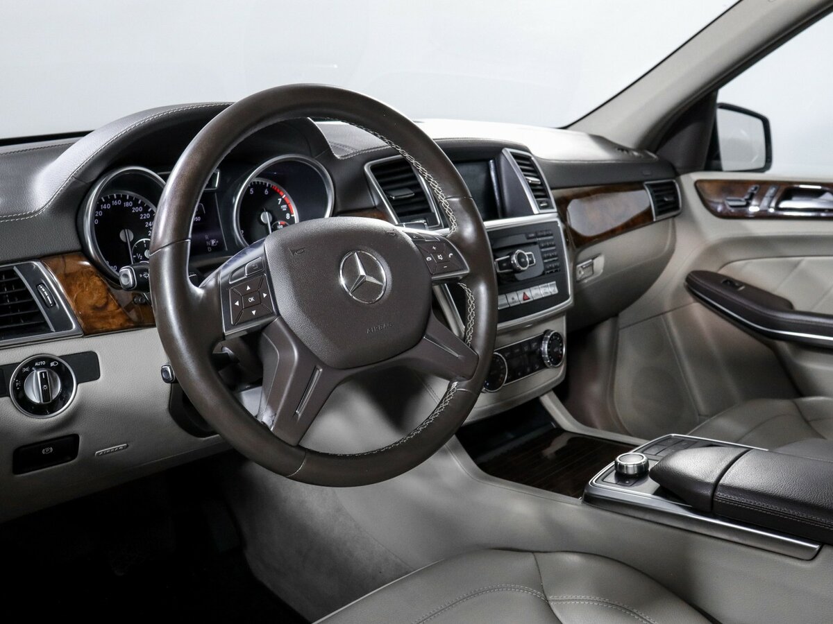 Mercedes-Benz GL-Класс с пробегом — 2013 год. Фото: #10