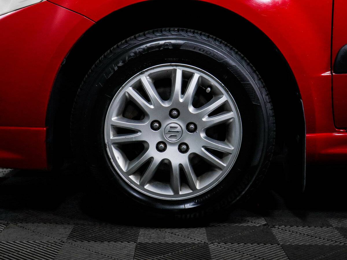 Suzuki SX4 с пробегом — 2010 год. Фото: #12