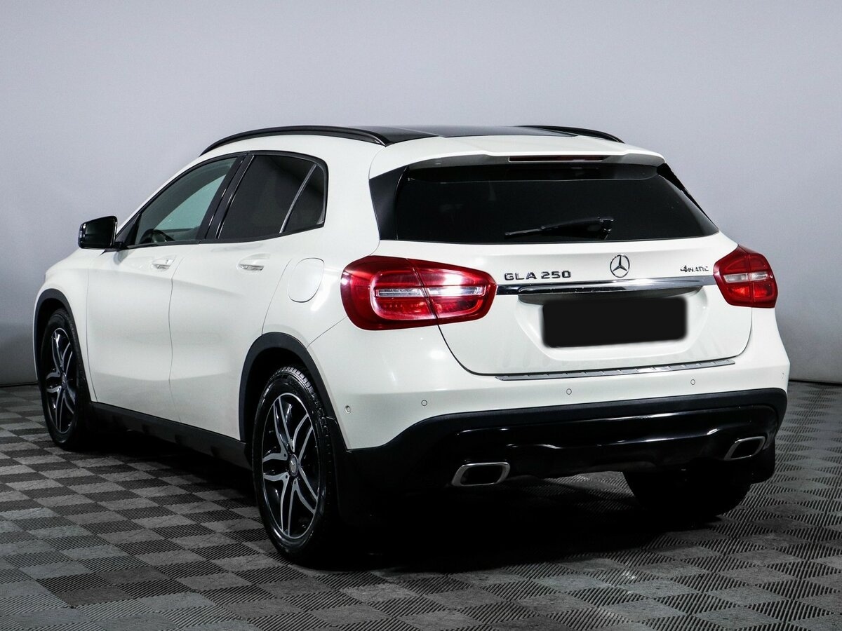 Mercedes-Benz GLA с пробегом — 2015 год. Фото: #5
