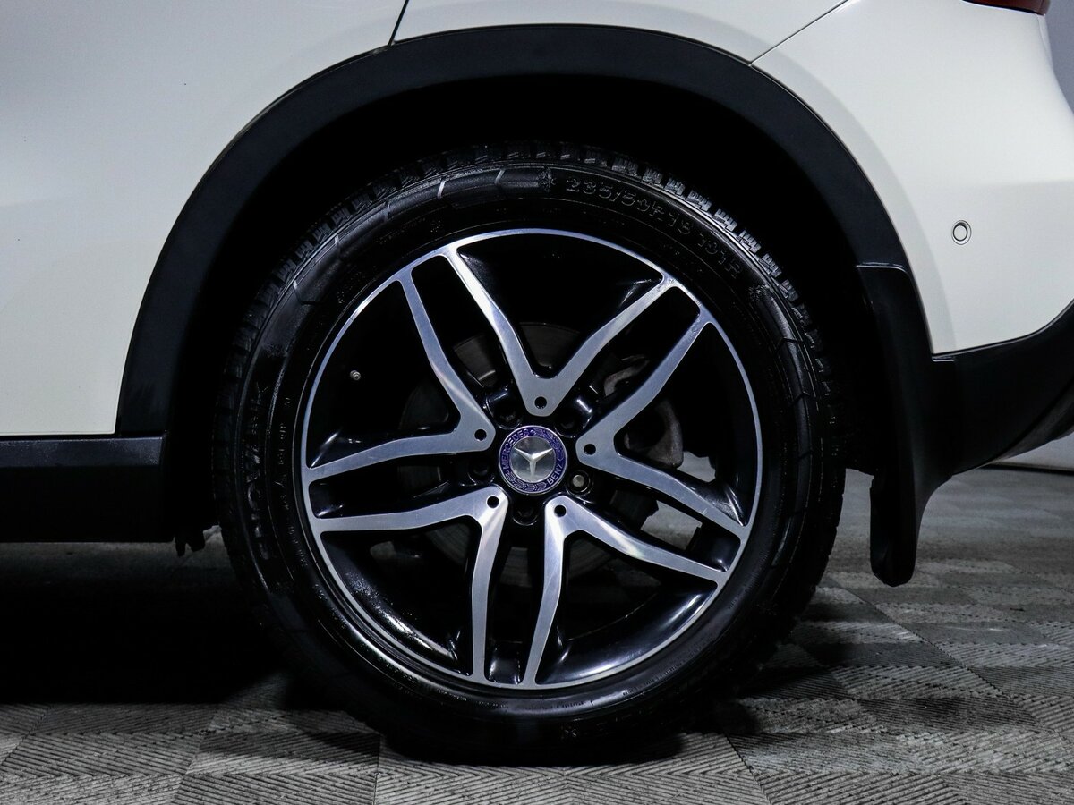 Mercedes-Benz GLA с пробегом — 2015 год. Фото: #12