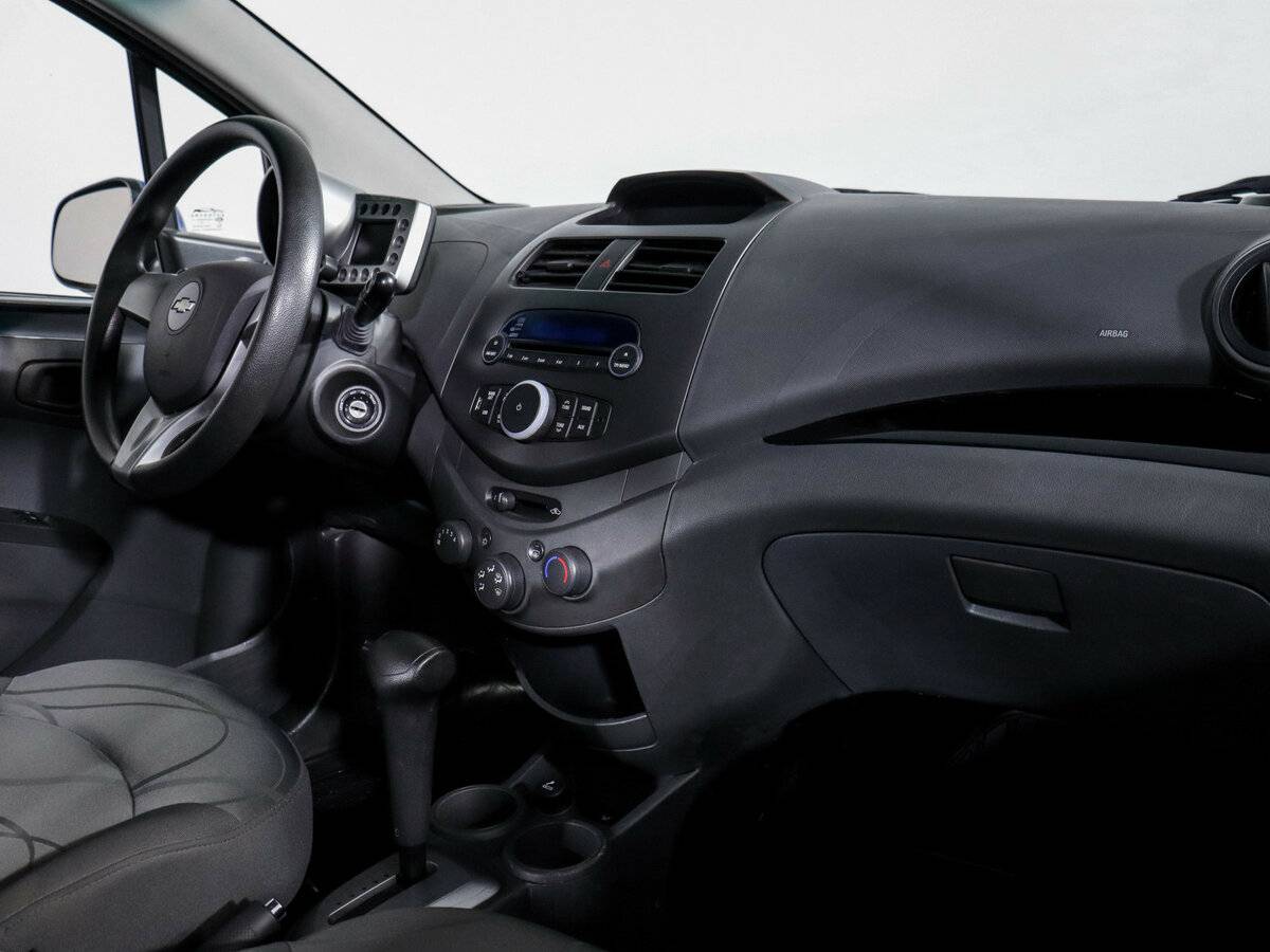 Chevrolet Spark с пробегом — 2014 год. Фото: #8