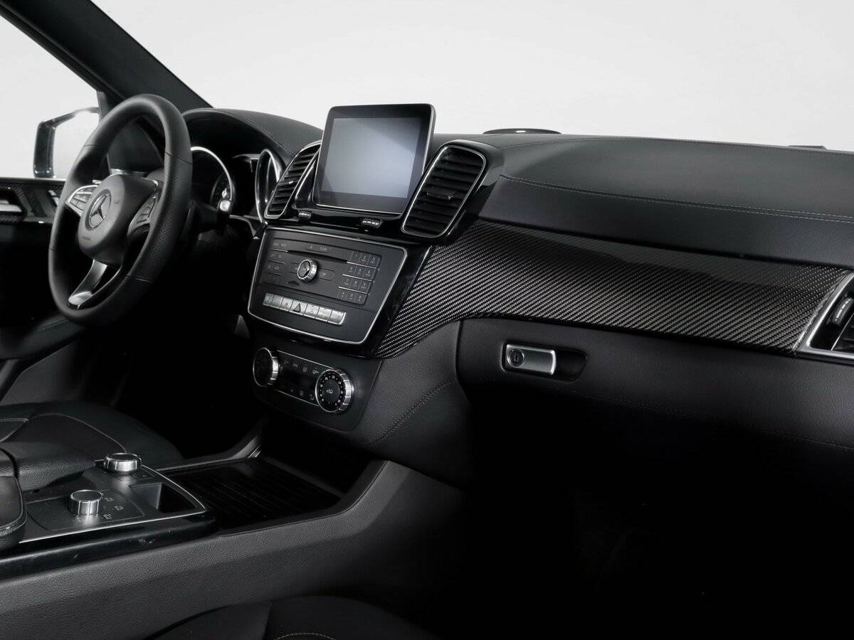 Mercedes-Benz GLE с пробегом — 2017 год. Фото: #8