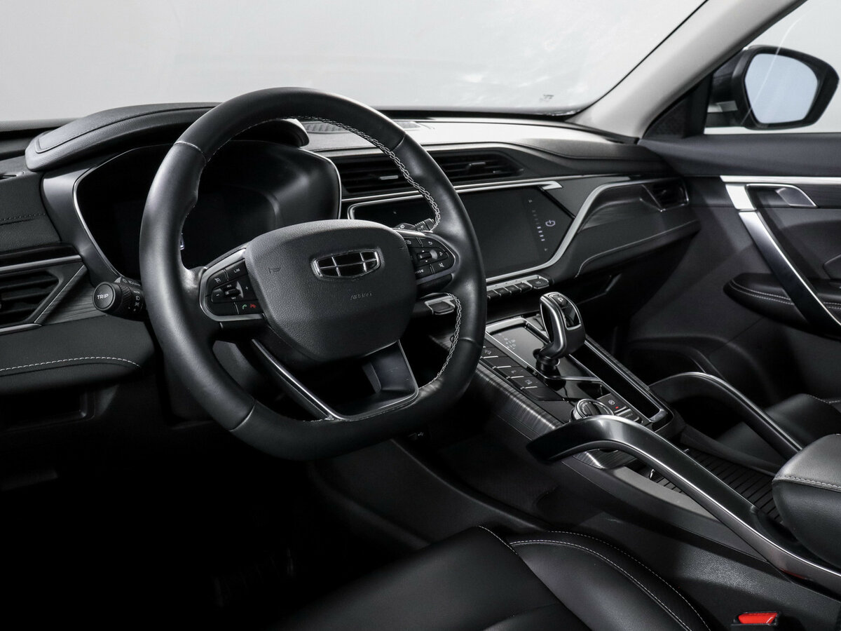 Geely Atlas Pro с пробегом — 2024 год. Фото: #11
