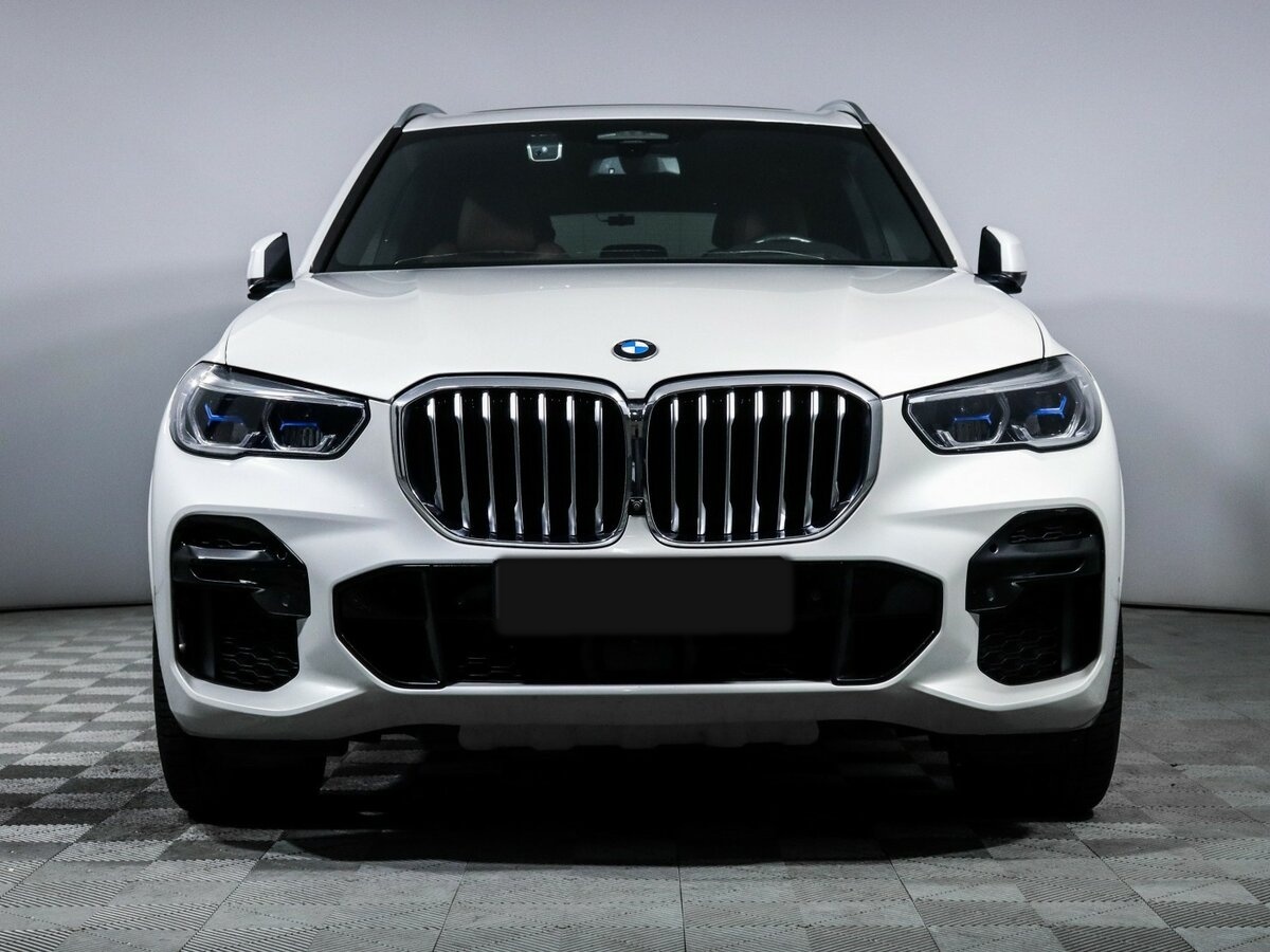 BMW X5 с пробегом — 2022 год. Фото: #1