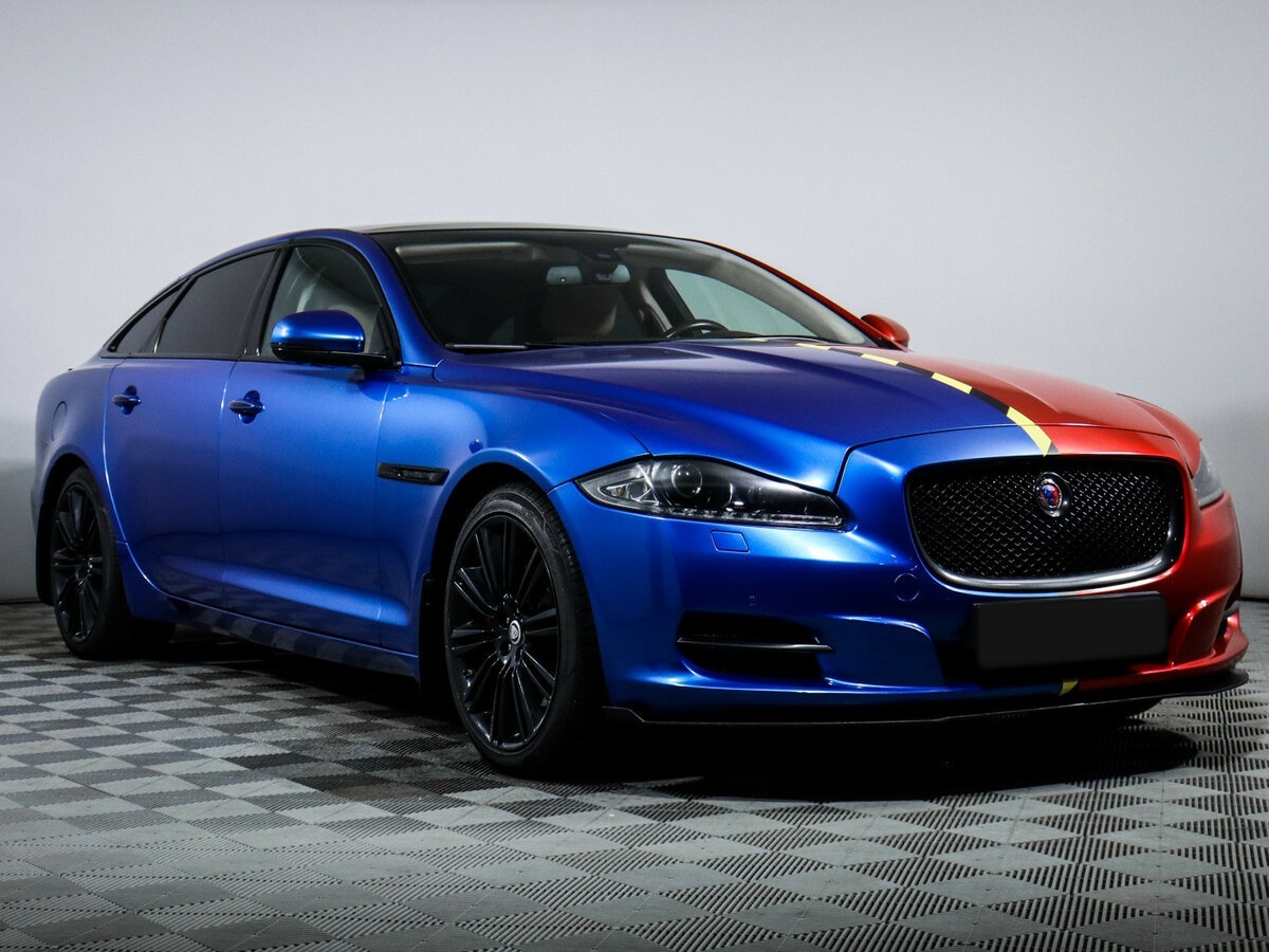 Jaguar XJ с пробегом — 2011 год. Фото: #2