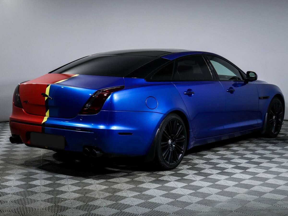 Jaguar XJ с пробегом — 2011 год. Фото: #3