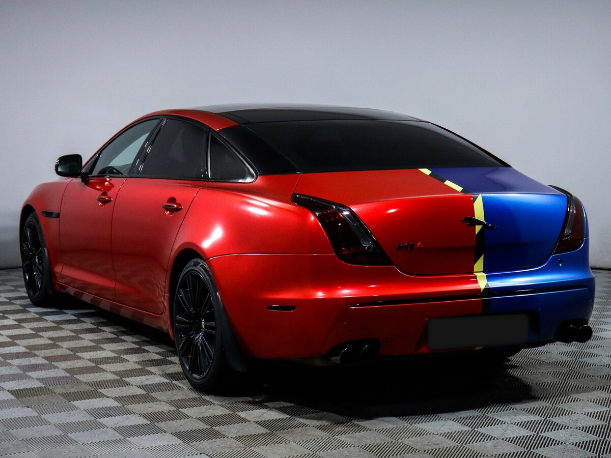 Jaguar XJ с пробегом — 2011 год. Фото: #5