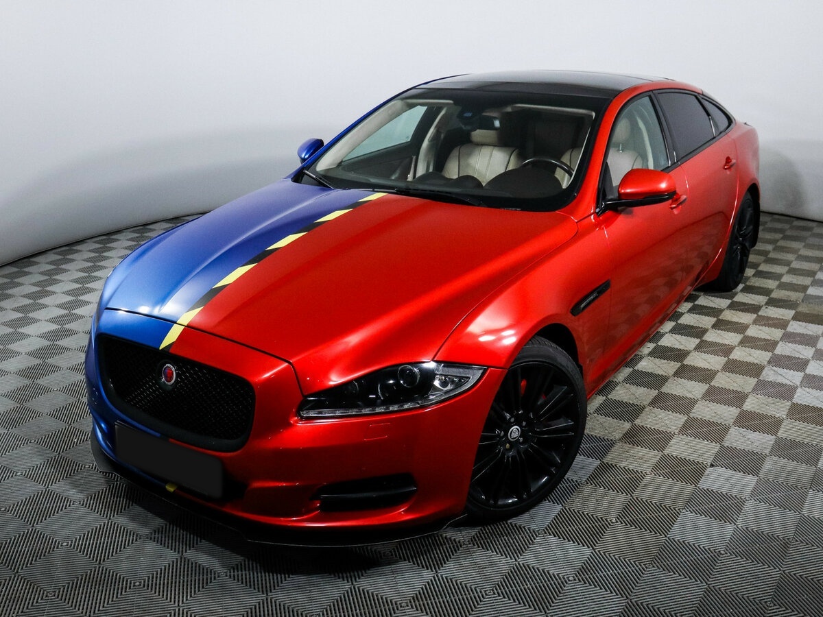 Jaguar XJ с пробегом — 2011 год. Фото: #13