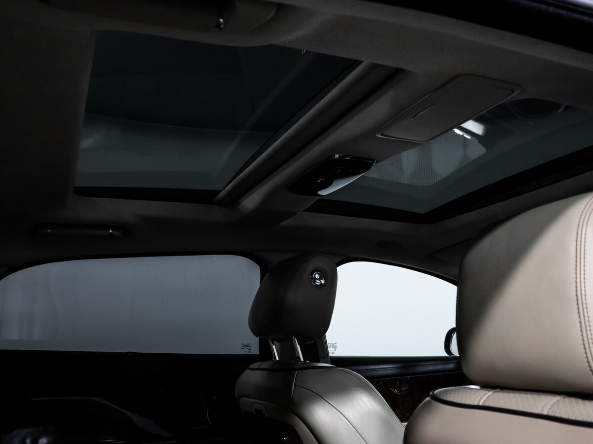 Jaguar XJ с пробегом — 2011 год. Фото: #14