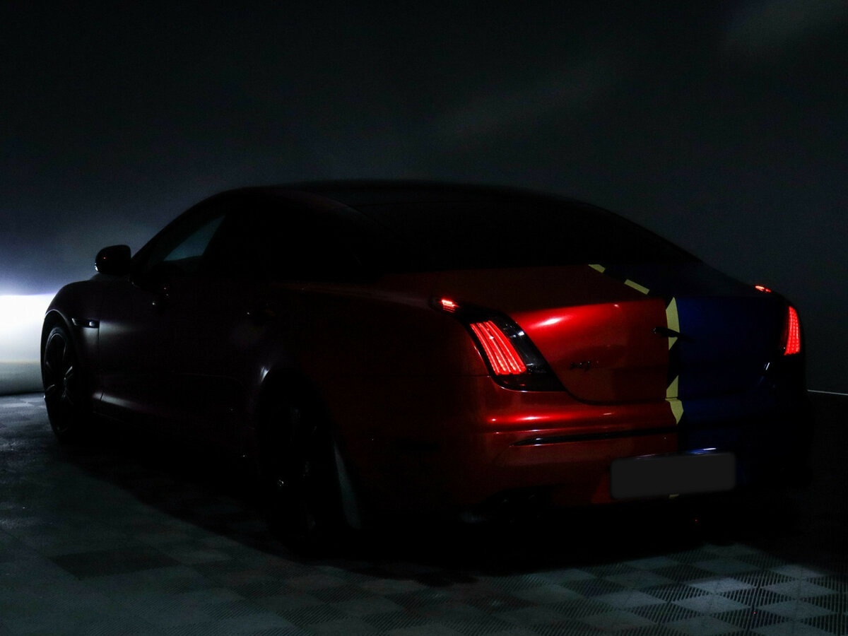 Jaguar XJ с пробегом — 2011 год. Фото: #17