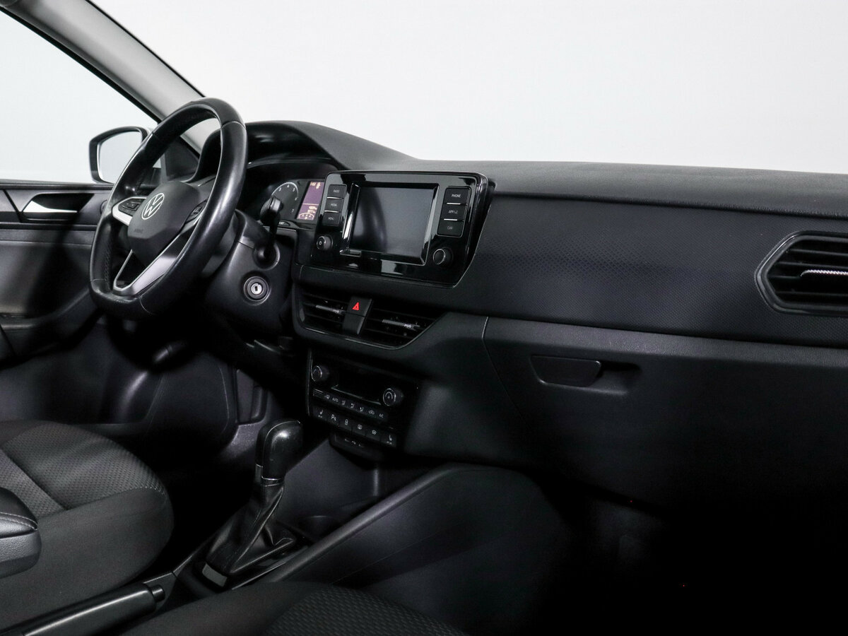 Volkswagen Polo с пробегом — 2021 год. Фото: #6