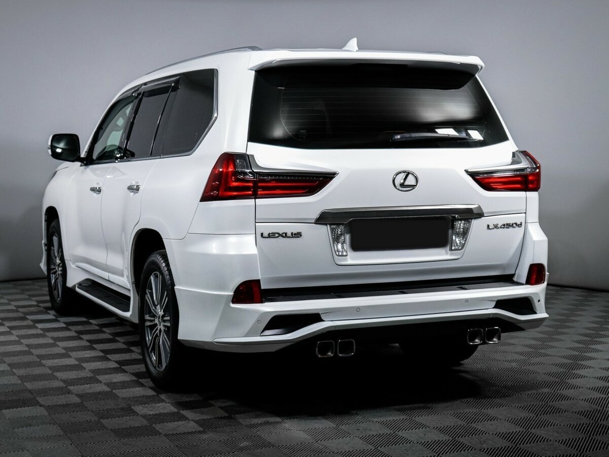 Lexus LX с пробегом — 2015 год. Фото: #6
