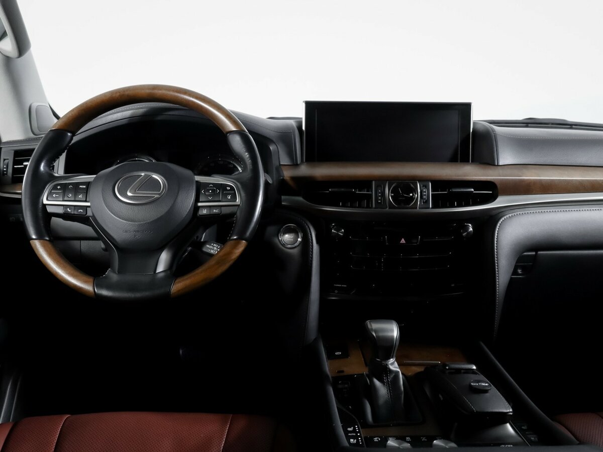 Lexus LX с пробегом — 2015 год. Фото: #11