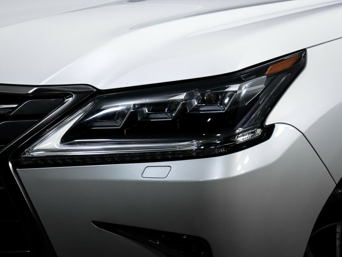 Lexus LX с пробегом — 2015 год. Фото: #14