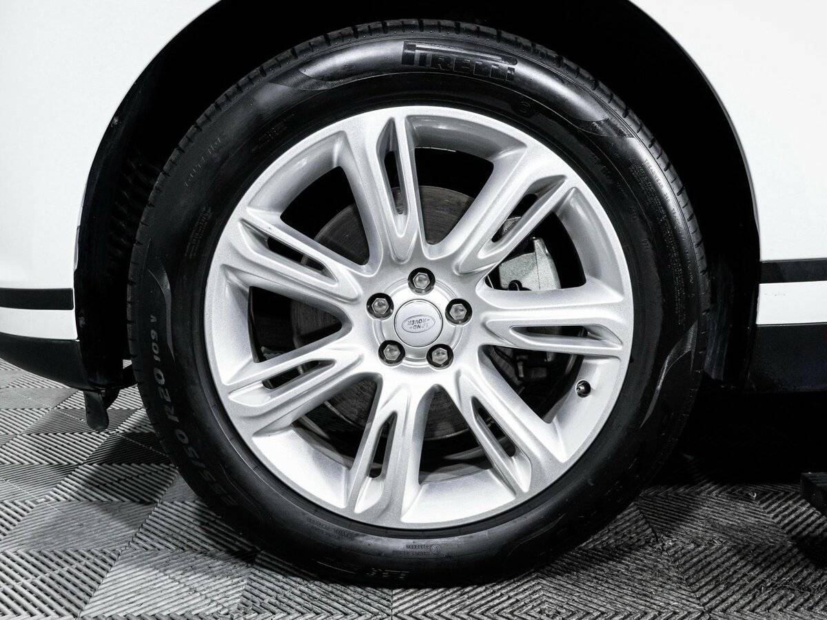 Land Rover Range Rover Velar с пробегом — 2022 год. Фото: #13