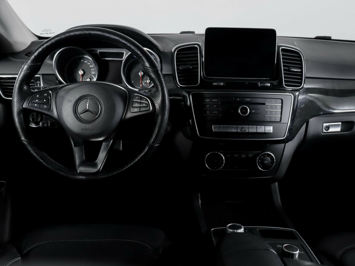 Mercedes-Benz GLE Coupe с пробегом — 2018 год. Фото: #11